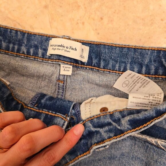 Abercrombie and fitch Love High Rise Mom Short Bestseller - Picture 3 of 5